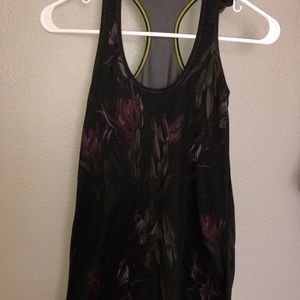 Lululemon tank